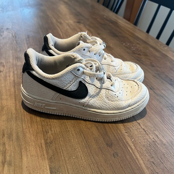 Nike Air Force 1 boys size 12 - Picture 3 of 10